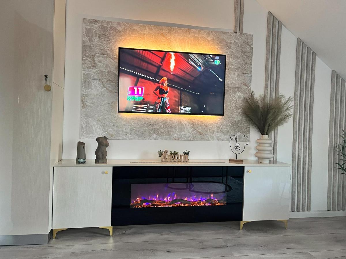 Studio Poienii - A Cozy Stay 5 Min Away From The Center Bistriţa Exteriör bild
